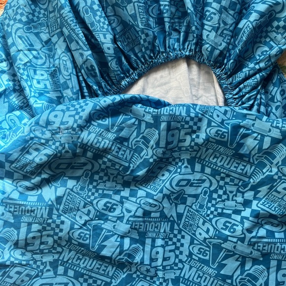 Disney Cars Red and Yellow Set - Picture 6 of 6